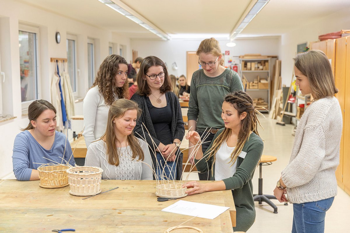 Unterricht Ergotherapie Schule Mainz - Schülergruppe