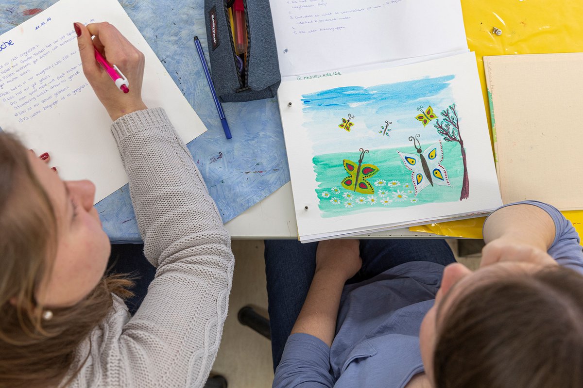 Unterricht Ergotherapie Schule Mainz - Nachaufnahme Bild